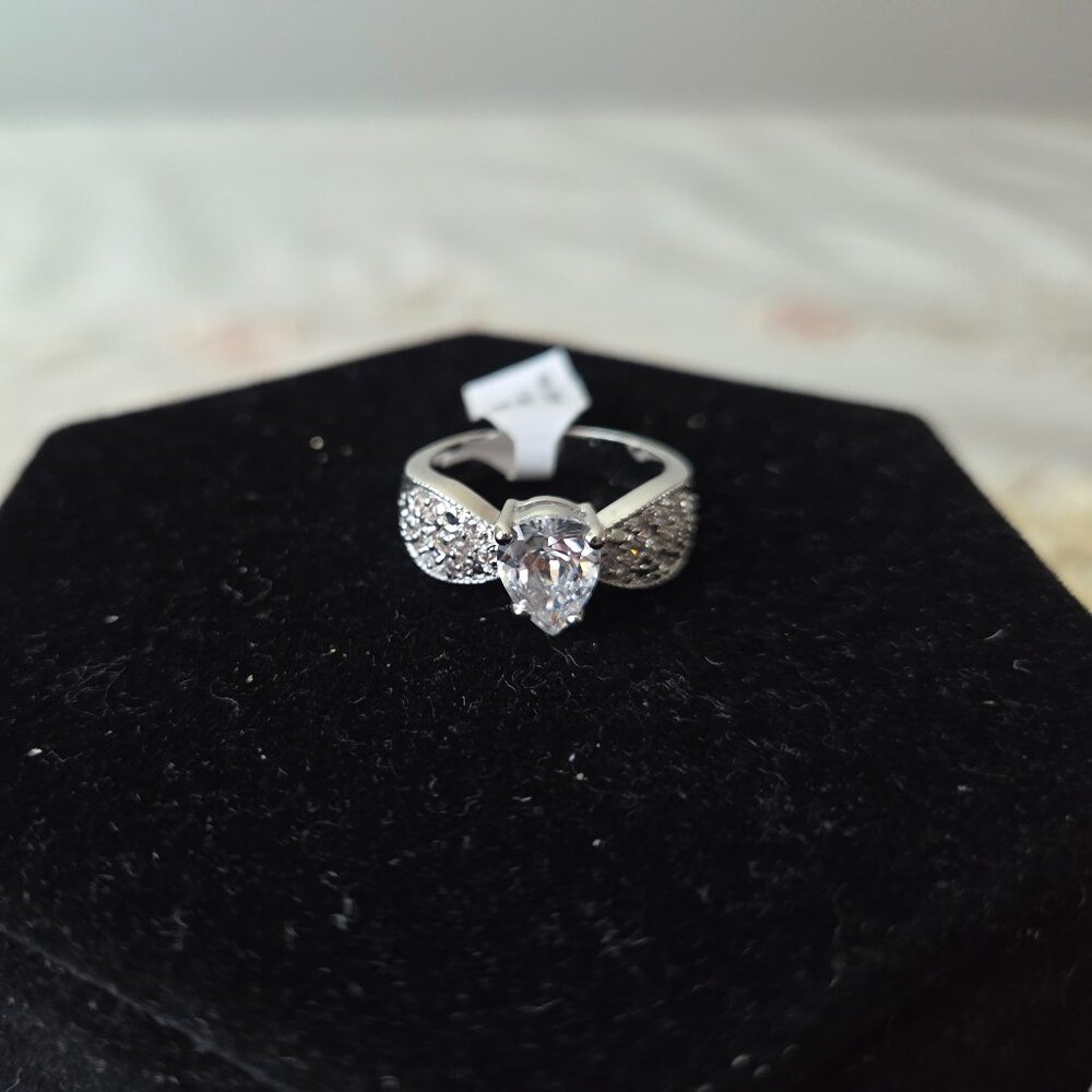 NWT Silver Faux Diamond Ring